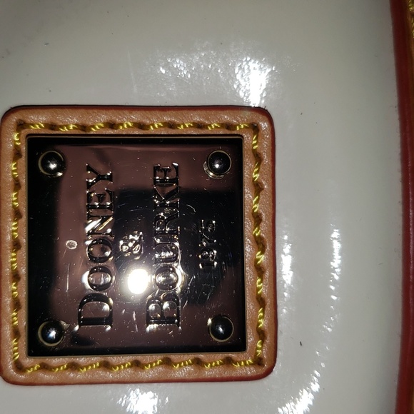 Hand Bag - Picture 3 of 7